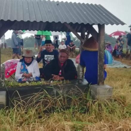 Pemerintah Desa Karanganom bersama Masyarakat Desa lestarikan kegiatan SELAN