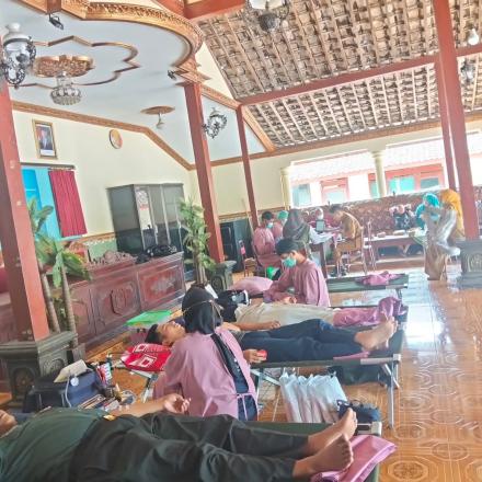 Kegiatan Donor Darah bersama PKK Desa Karanganom